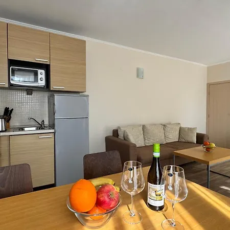 Privat D204 Апартамент *